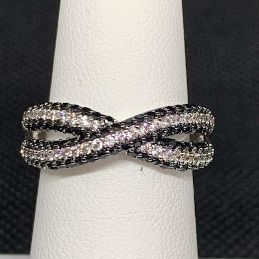 RS Covenant #6013 Rhodium Plated Sparkling Black & Clear Cubic Zirconia Ring SZ7